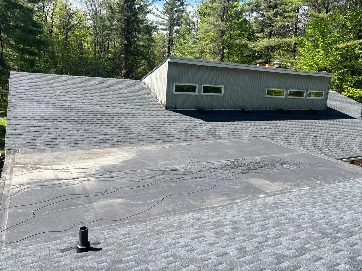 Freshly installed asphalt shingle roof on an Ontario home by MKT Roofing & Exteriors